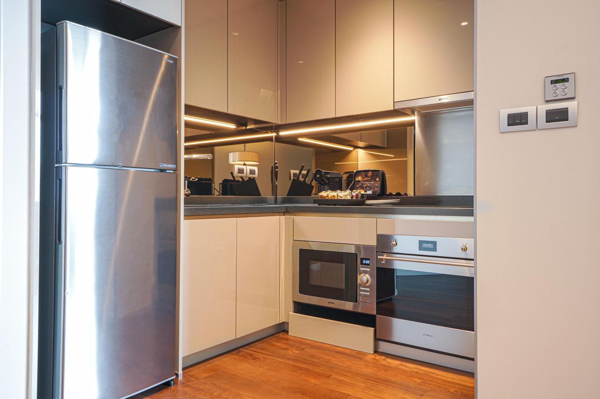 Chatrium Grand بانكوك المظهر الخارجي الصورة A modern kitchen